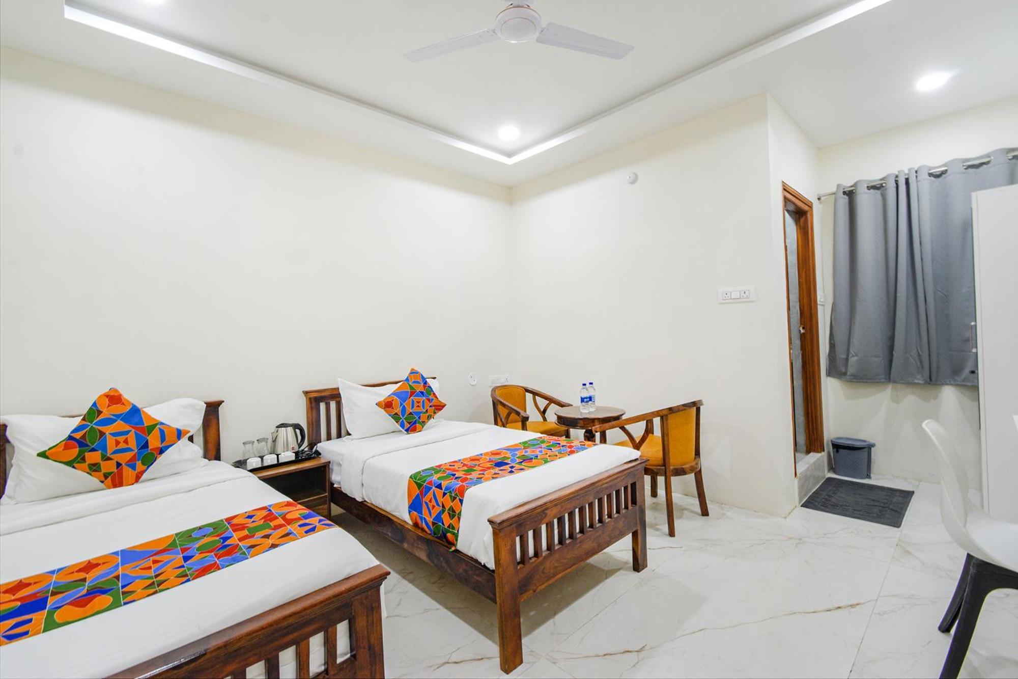 Fabhotel Ssr Ikon Suites - Nr Hyderabad Central University, Kondapur Dış mekan fotoğraf