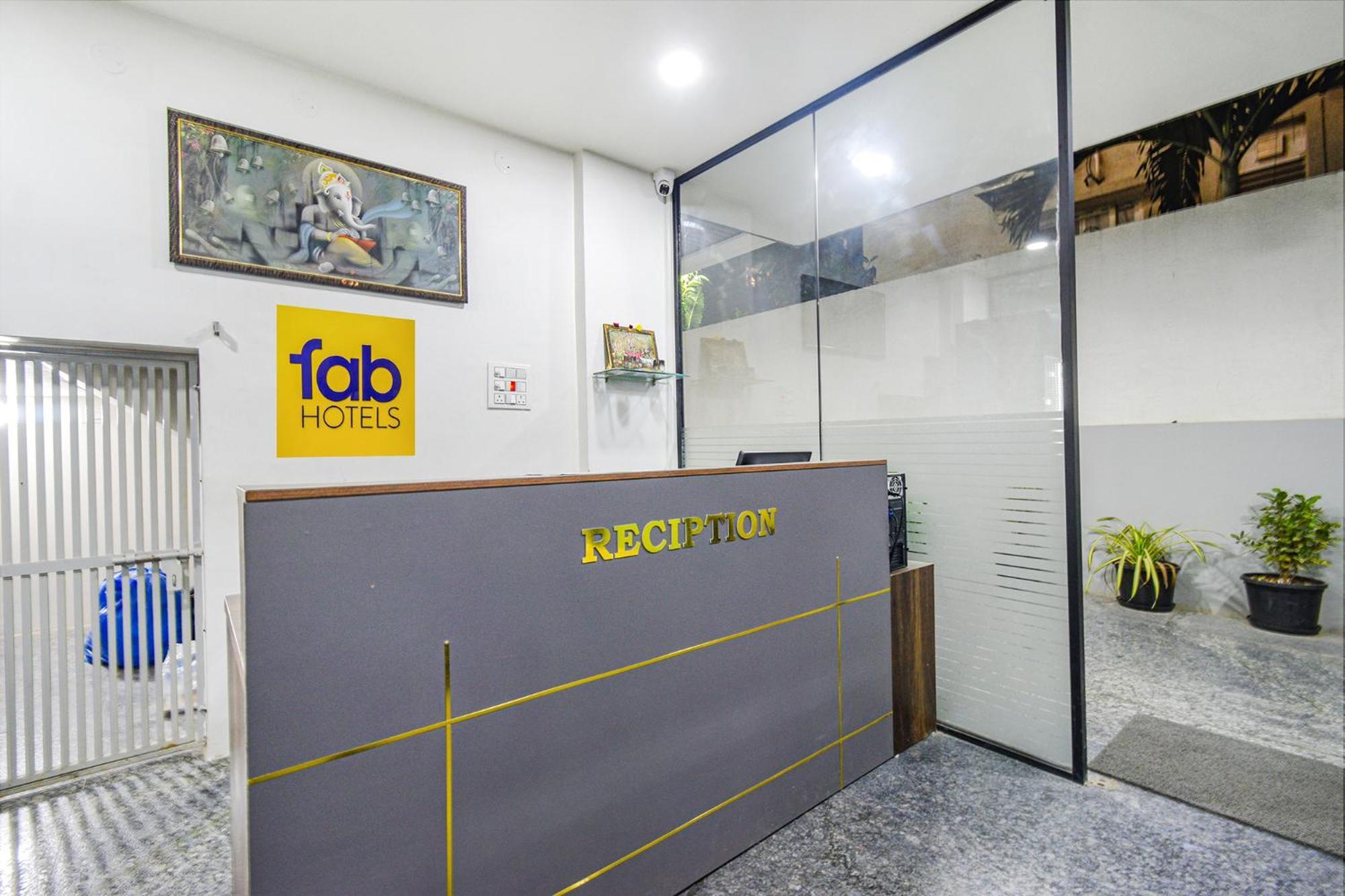 Fabhotel Ssr Ikon Suites - Nr Hyderabad Central University, Kondapur Dış mekan fotoğraf