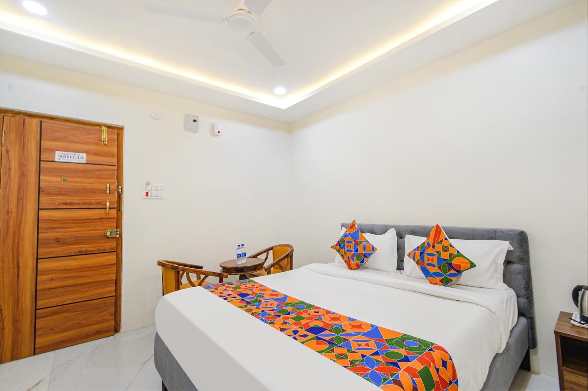 Fabhotel Ssr Ikon Suites - Nr Hyderabad Central University, Kondapur Dış mekan fotoğraf