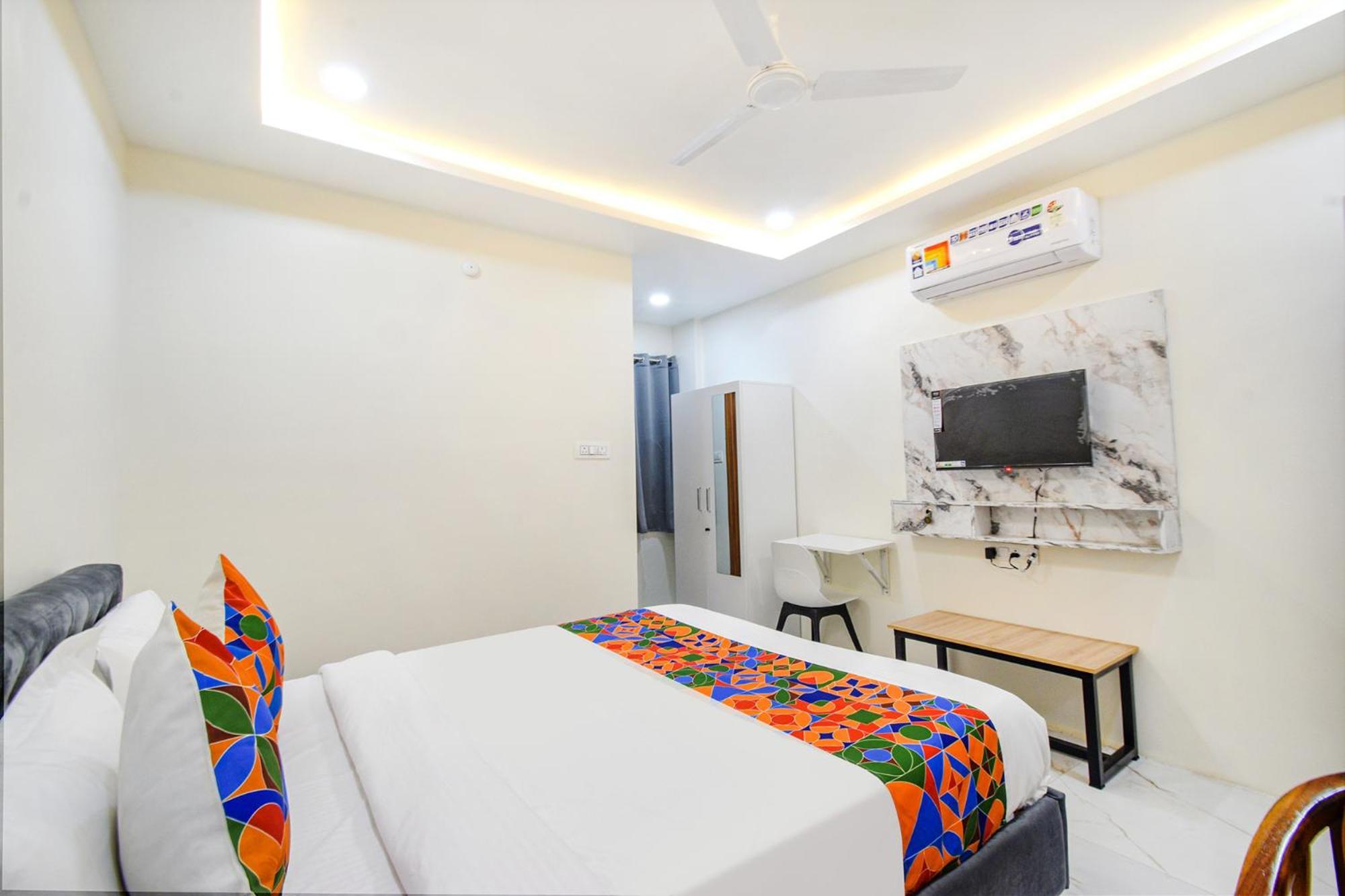 Fabhotel Ssr Ikon Suites - Nr Hyderabad Central University, Kondapur Dış mekan fotoğraf