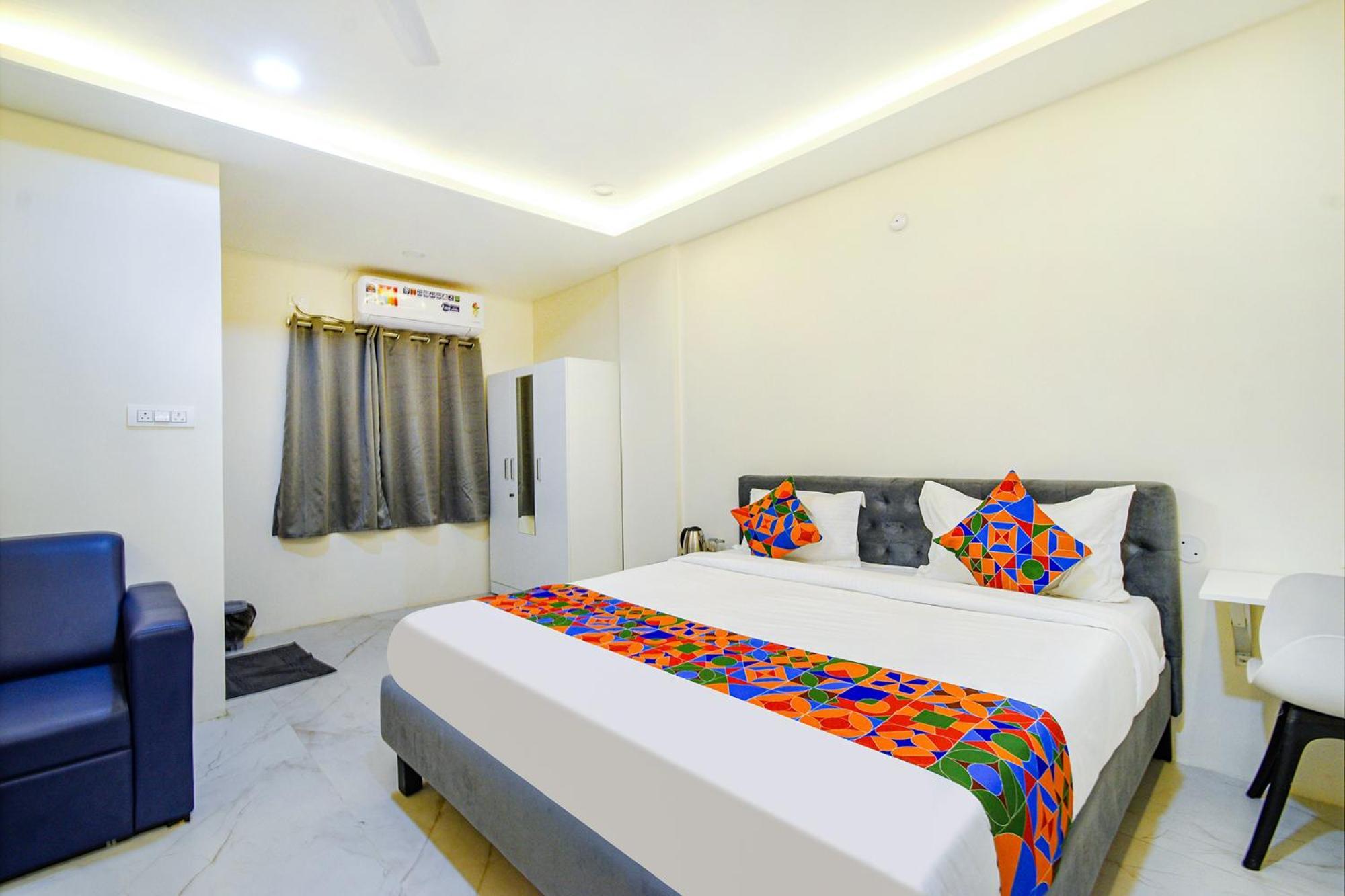 Fabhotel Ssr Ikon Suites - Nr Hyderabad Central University, Kondapur Dış mekan fotoğraf